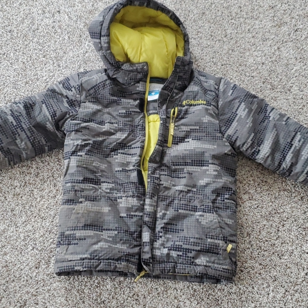 Columbia Boys winter coat XS